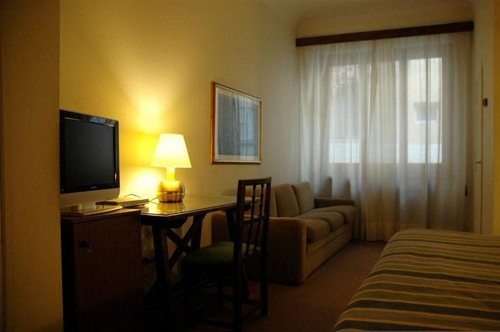 Hotel Villa Aurora Φιέζολε Δωμάτιο φωτογραφία